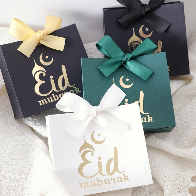 5 exquisite Eid Mubarak Geschenkboxen aus Papier in Schwarz, Weiß und Grün mit Goldbeschriftung und Bändern zur Aufbewahrung von Süßigkeiten und Pralinen - Bild 1