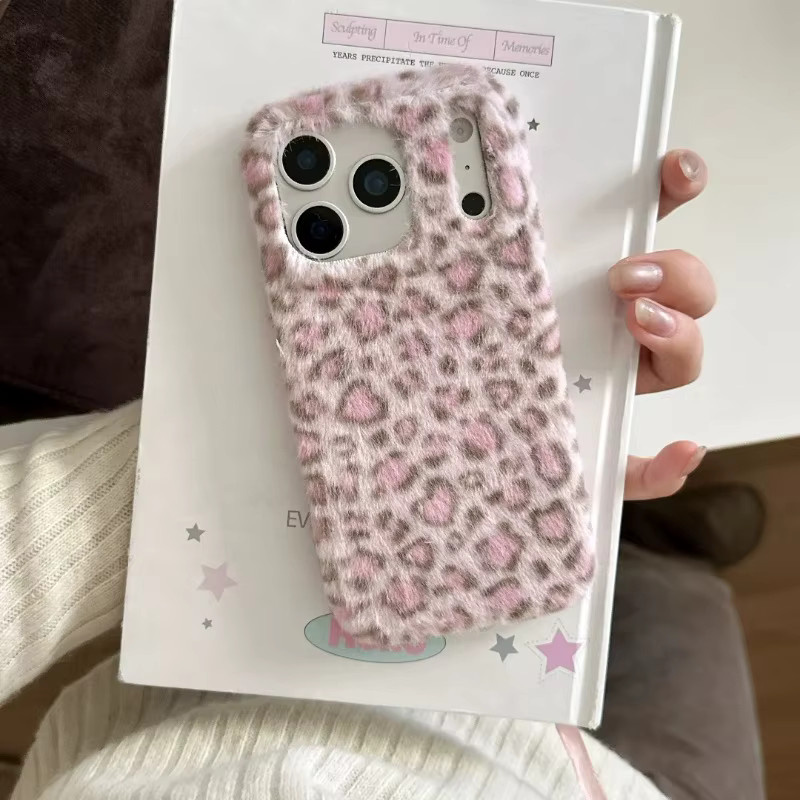 Weiche Plüsch-Handyhülle für Apple iPhone 17 Pro Max, 16, 15, 14, 13 in Multicolor – Warmer und sturzsicherer Winterschutz - Bild 2