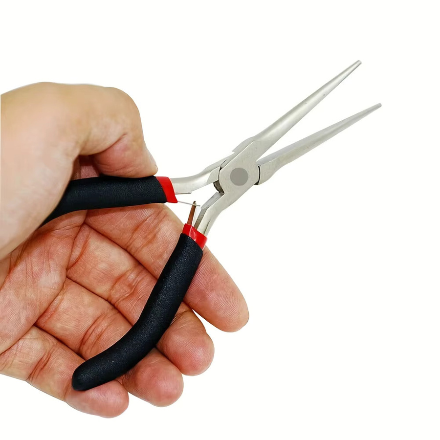 Multifunktions-Spitzzange als Reparatur-Handwerkzeug in Schwarz - Bild 2
