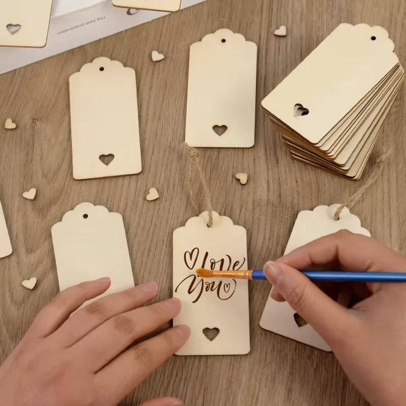 24 Stück Holzanhänger Set aus Naturholz mit Herzform für DIY-Handwerk und Dekoration in Beige und Weiß - Bild 2