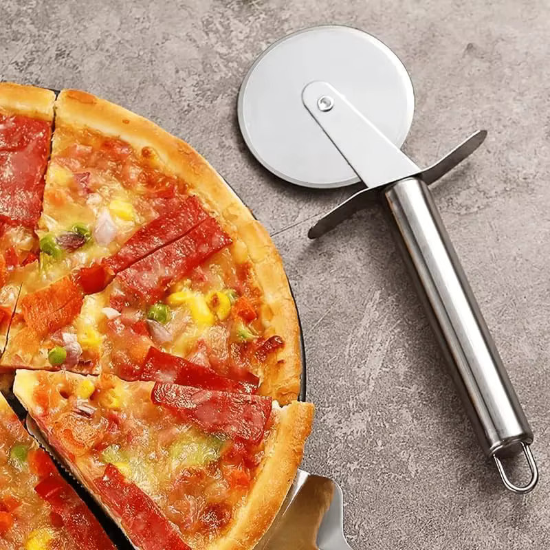 Edelstahl Pizza Cutter Rad in Silber zum Schneiden von Teig, Waffeln und Gebäck - Bild 3