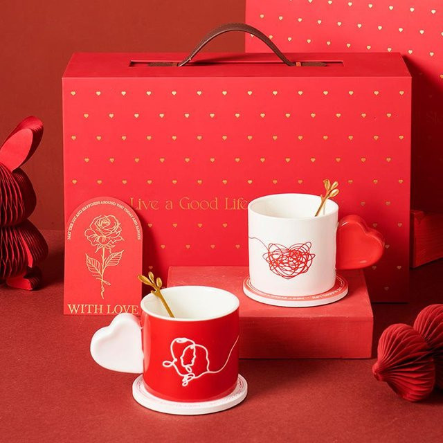 Hochwertige Keramiktasse für Paare in Rot mit 450 ml Fassungsvermögen als Geschenkbox für Hochzeiten - Bild 1