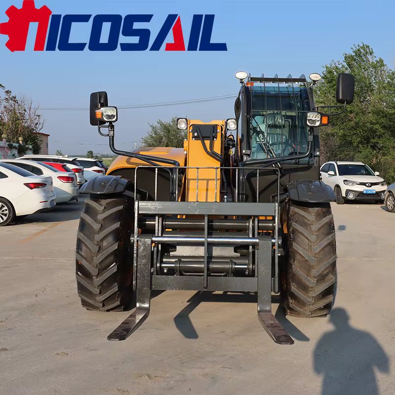 Nicosail Diesel Teleskopstapler in Gelb mit 7m Hubhöhe, 2,5-3 Tonnen Traglast, 4WD Geländestapler und geschlossener Kabine - Bild 4