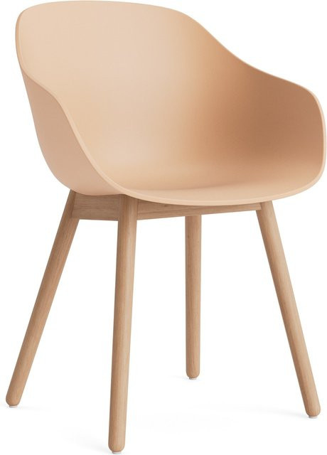 HAY About A Chair AAC 212 mit Armlehnen in Orange und Holzgestell im organischen Design - Bild 1