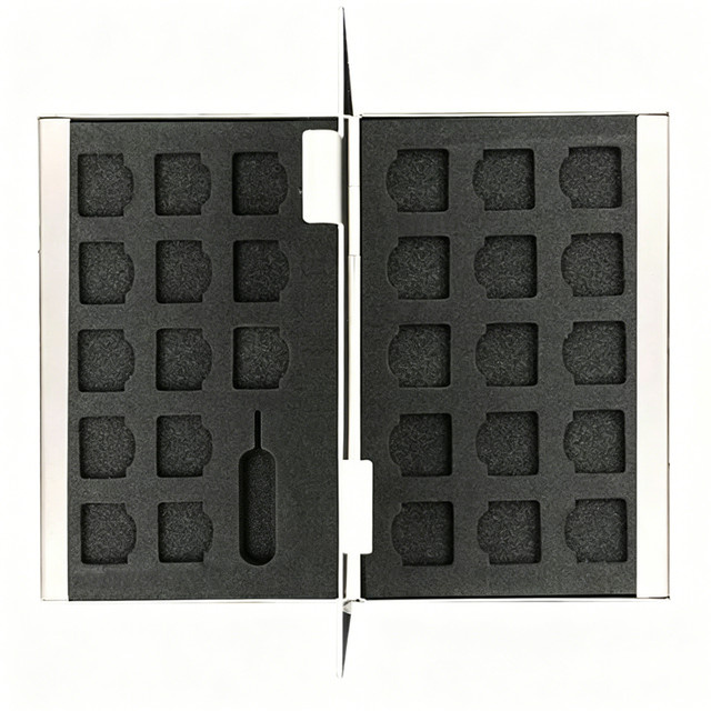 v4sim cases Nano-SIM-Kartenhalter Organizer in Silber mit 26/28/30 Fächern und Auswurfstift-Schlitz als schlankes Reiseetui - Bild 1