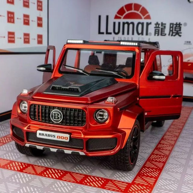 WELLY Brabus G800 Diecast Auto Modell, Maßstab 1:24, Metall, Rot, mit Licht und Sound - Bild 1