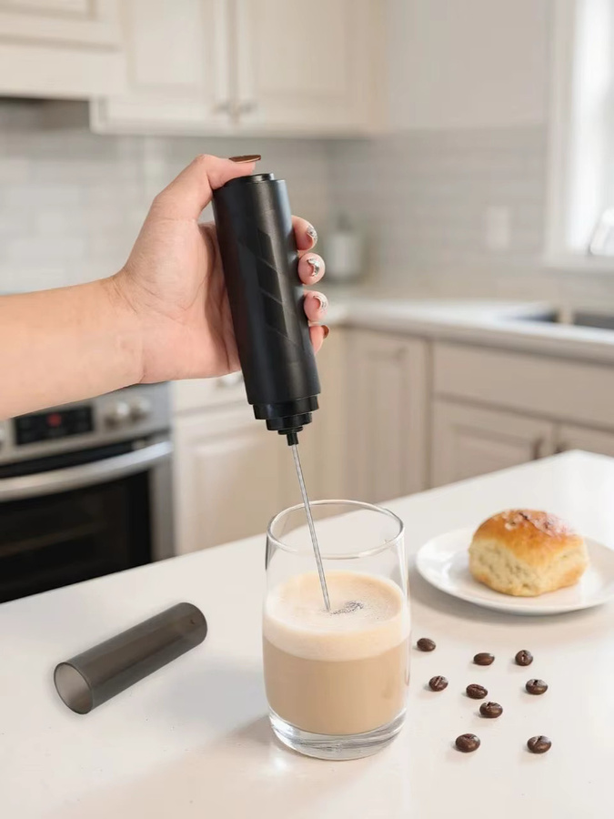 Elektrischer Milchaufschäumer XIADYINJIA Kaffeemixer und Eierschläger in Schwarz oder Weiß, batteriebetrieben mit AA-Batterien - Bild 6