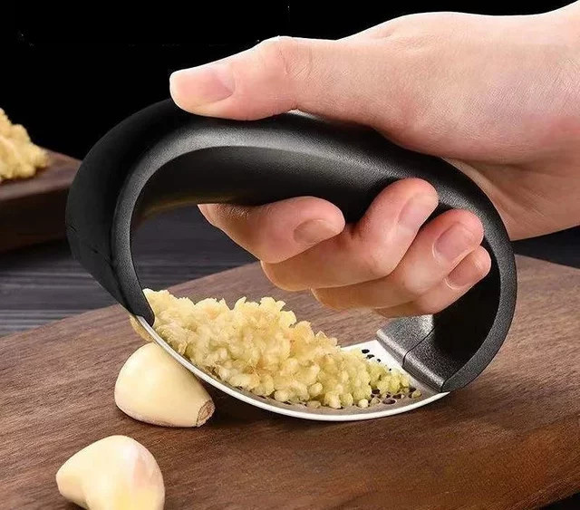 PGY Knoblauchpresse aus Edelstahl in Schwarz für Knoblauch, Fleisch und Gemüse - Bild 1