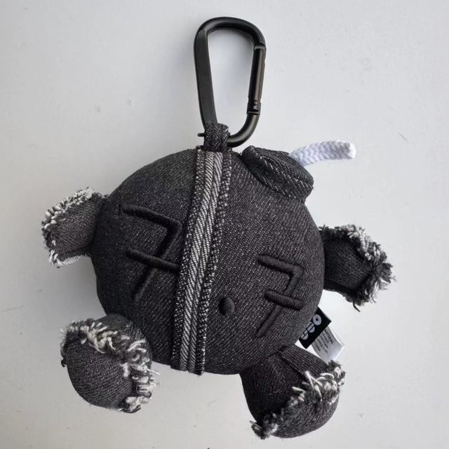 BTS Bandai Arirang Schlüsselanhänger, schwarze Denim-Plüschpuppe - Bild 1