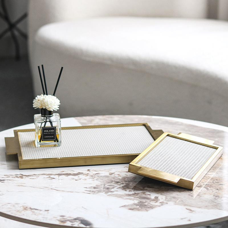 Luxus Aromatherapie Ablagefach aus Metall und Leder in Gold, B/T/H: 40,0 x 25,0 x 2,0 cm - Bild 2