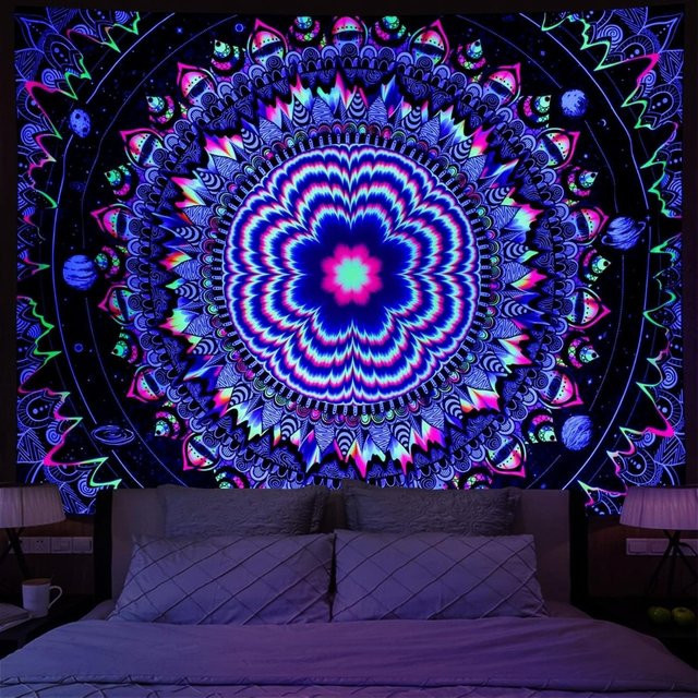 VIKAMA Fluoreszierender Mandala-Wandteppich in Multicolour, böhmischer Wandbehang mit geometrischem und abstraktem Design, B/H: 60 x 60 cm - Bild 1