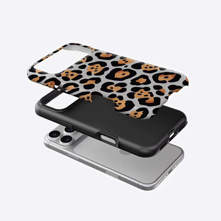 Aurea Case Matte Bumper MagSafe kompatible iPhone Hülle mit Leopardenmuster in Multicolour - Bild 2