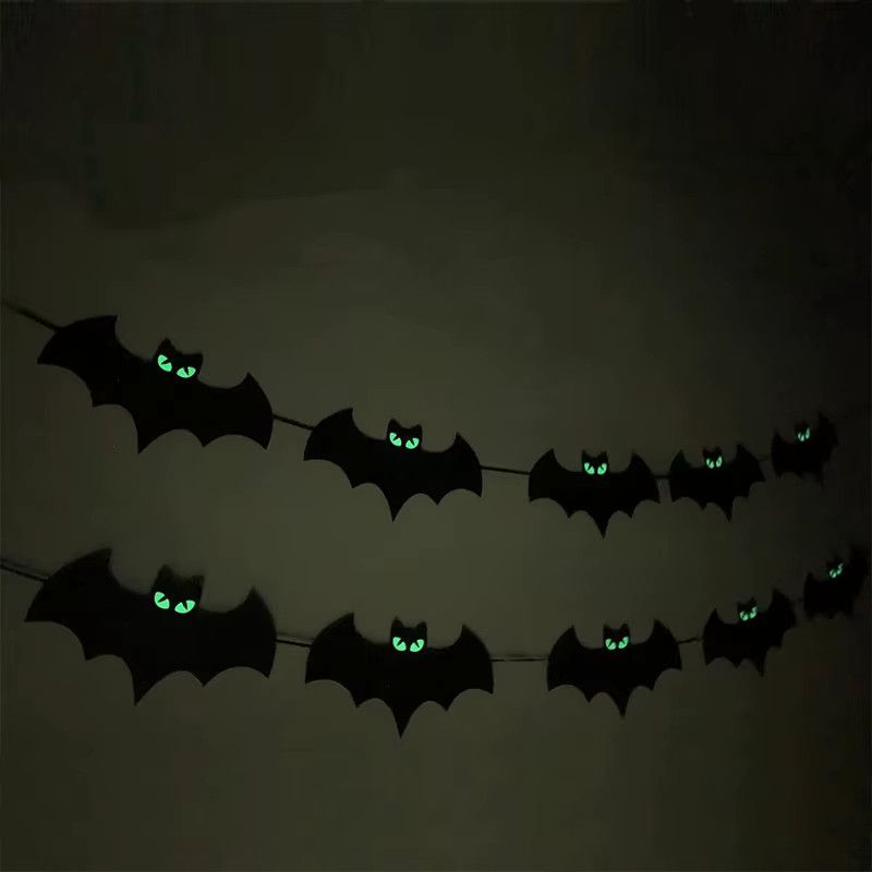 ZQNYCY Halloween Papierbanner mit im Dunkeln leuchtenden Fledermaus-Augen in Schwarz als Hängegirlande zur Dekoration - Bild 4