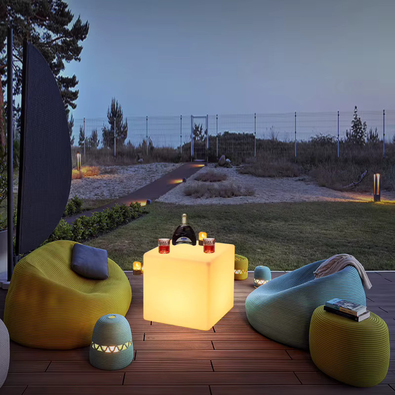 JIANKEXING LED Würfel Hocker in Weiß – Wasserdichte quadratische Stehleuchte für Garten und Event-Atmosphäre - Bild 3