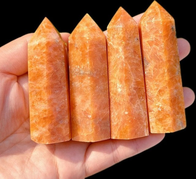 Orange Sunstone Obelisk von CrystalHola als Kristallturm zur Wohndekoration in Orange - Bild 1
