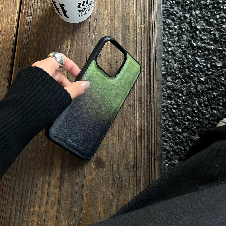 Hochwertige Kunstleder Schutzhülle in Grün-Schwarz für iPhone 11 bis iPhone 17 Pro Max - Bild 2