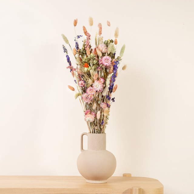 Trockenblumenstrauß Pastel Wildmix von BLUME2000 in Pink, Purple, White und Multicolour mit Lagurus, Strohblumen, Weizen und Phalaris - Bild 1