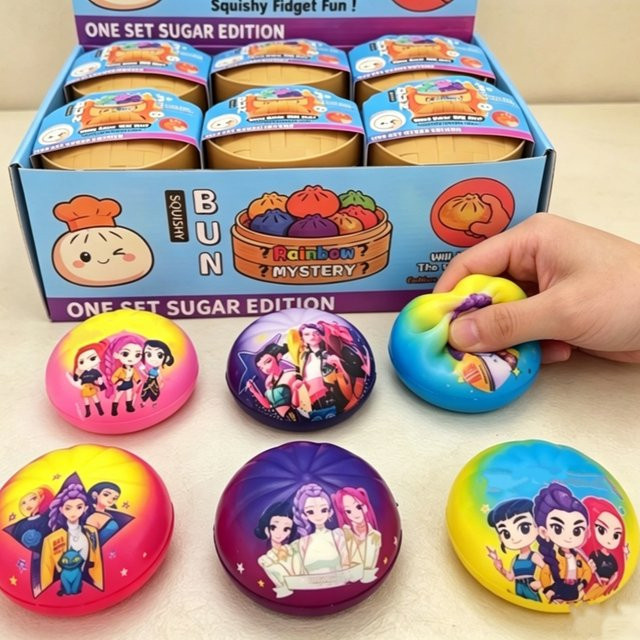 Bandai Kpop Squishy Dumpling Rumi, Dekompressions-Dumpling, Anti-Stress Schreibtisch-Accessoires - Bild 1
