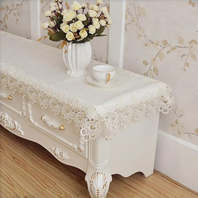 Bestickte Tischdecke von JMG Household Supplies in Weiß mit floralem Spitzenmuster, rechteckig, B/T: 120 x 60 cm - Bild 1