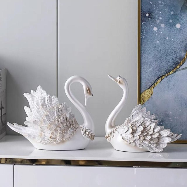 Tooarts Schwan Ornament Paar in Perlmutt Weiß als moderne Wohndekoration aus Kunstharz und Keramik - Bild 1