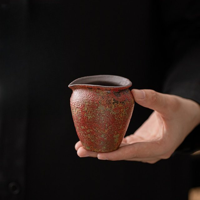 Roter Tee Krug aus Keramik als Cha Hai Teespender für Oolong Tee, B/T/H: 7,2 x 6,8 x 7,2 cm - Bild 1