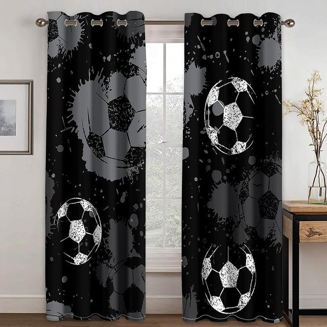 A Family Of Home Textiles Fußball Vorhänge für Kinder in Grün mit Fußballfeld-Motiv, 2 Paneele, semi-transparent, Breite: 135 cm, Höhe: 165 cm - Bild 1
