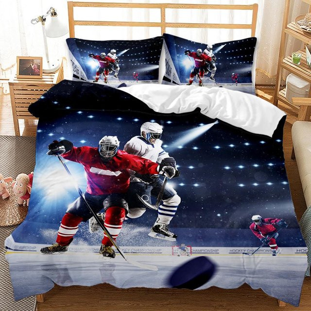 Eishockey Bettwäsche Set mit Sportspieler Motiv in Weiß und Blau, 2-teilig aus Polyester, B/H: 135 x 200 cm, inklusive 2 Kissenbezüge 50 x 70 cm - Bild 1