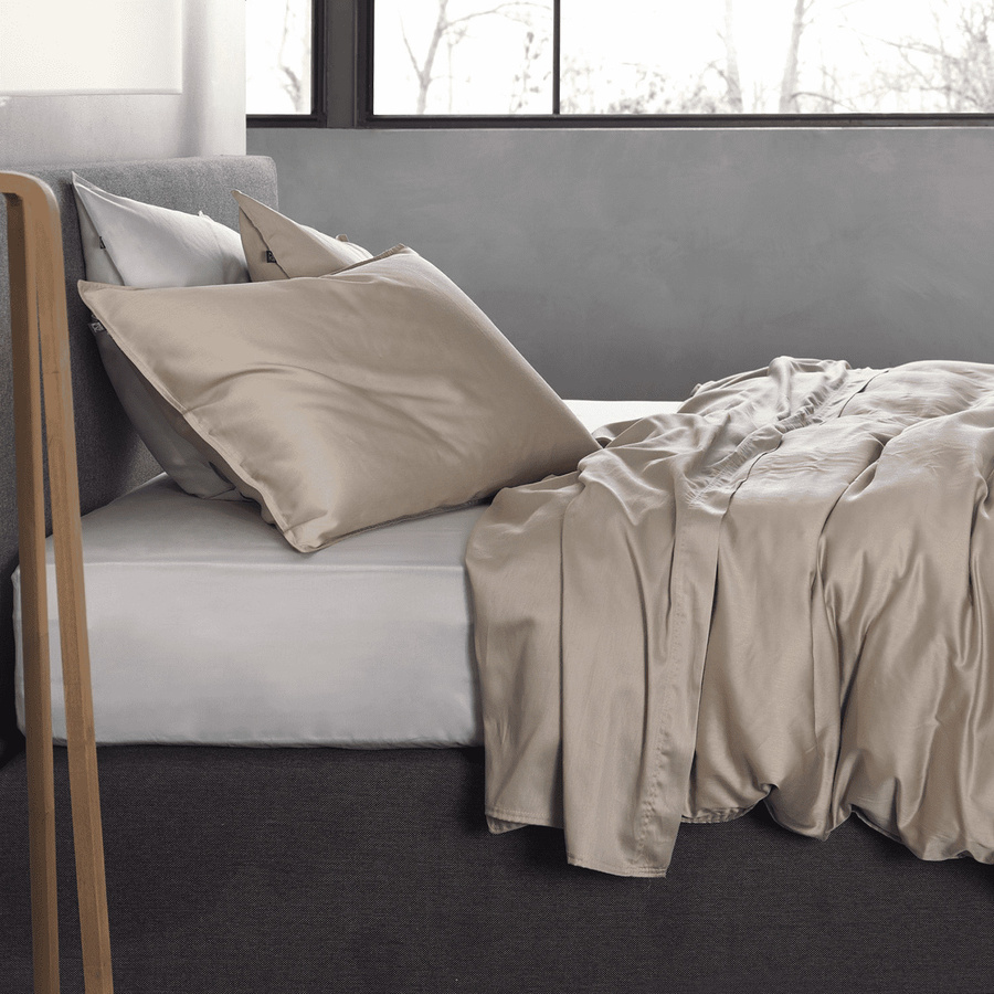 Zo! Home Mako-Satin Bettwäsche aus Baumwolle, Sand/Braun, B/H: 135 x 200 cm mit Kissenbezug 80 x 80 cm - Bild 1