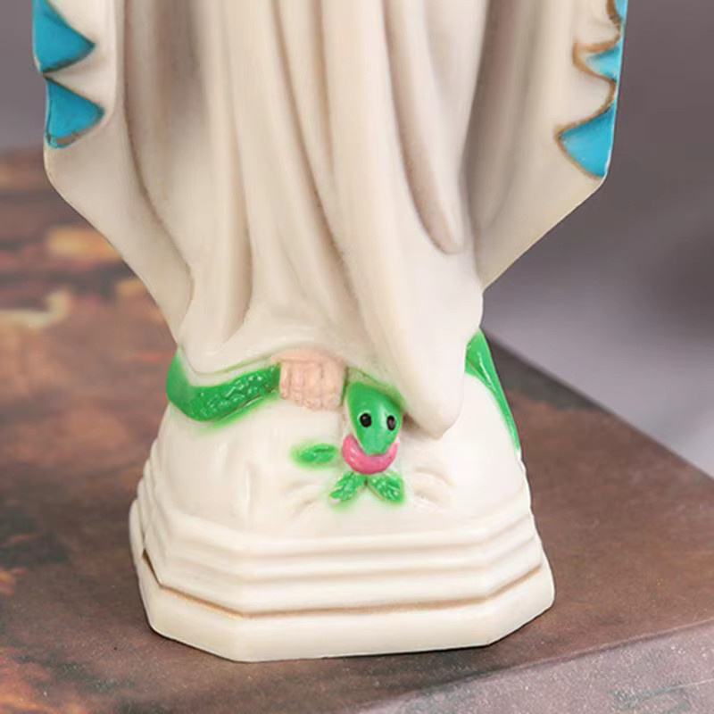 Handgefertigte katholische Jungfrau Maria Statue aus Kunststoff für deine Weihnachtsdekoration - Bild 5
