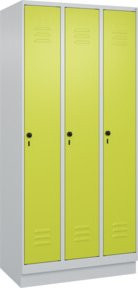 C+P Spind Classic PLUS Garderobenschrank mit 3 Abteilen, Sockel, Sicherheits-Drehriegel und Garderobenhaken, Farbe: Grau/Grün, H x B x T: 195 x 90 x 50 cm - Bild 1