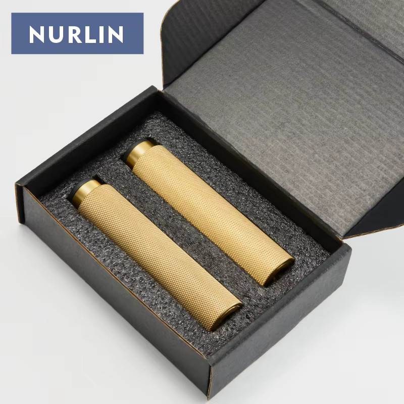 Nurlin Möbelschrankfuß aus Messing mit Rändelschnittmuster, höhenverstellbar, Schwarzgold matt - Bild 2