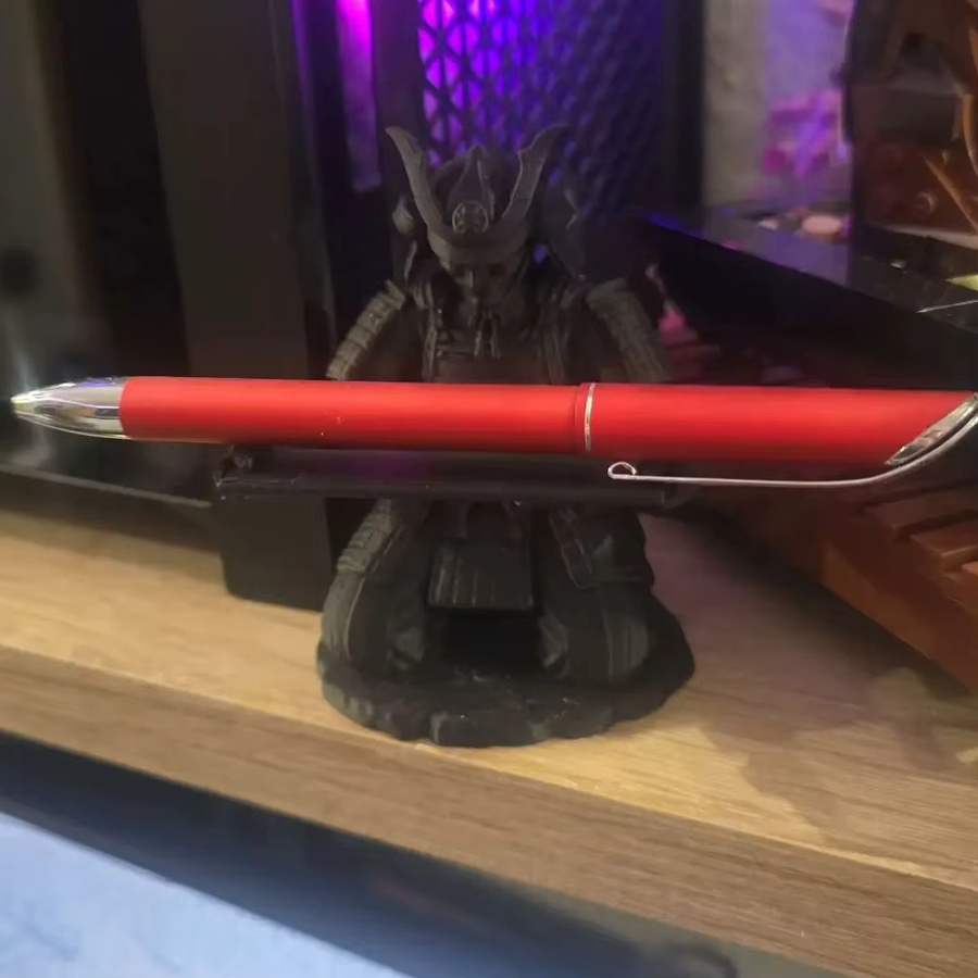 Samurai-Stifthalter in Schwarz und Kupfer als 3D-gedruckter japanischer Soldat für deinen Schreibtisch-Organizer und die Bürodekoration - Bild 2
