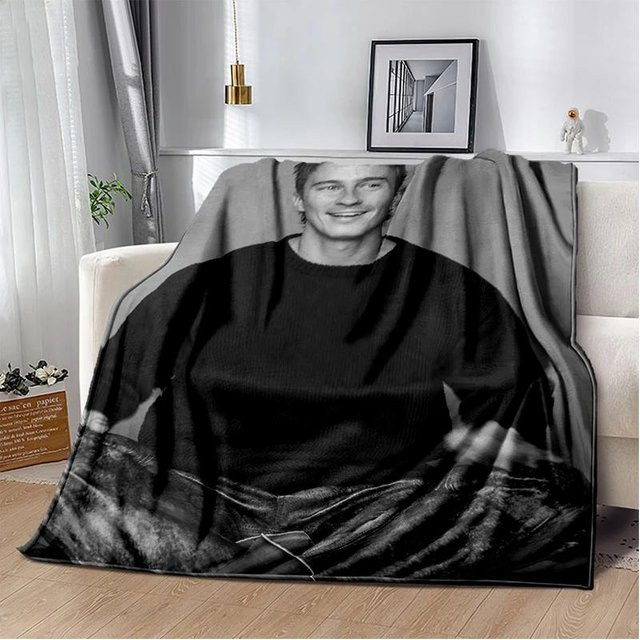Weiche Plüschdecke mit Drew Starkey und Rafe Cameron von Creative Homewares, Flanelldecke als Überwurf für Sofa und Bett, B/B: 75 x 100 cm - Bild 1