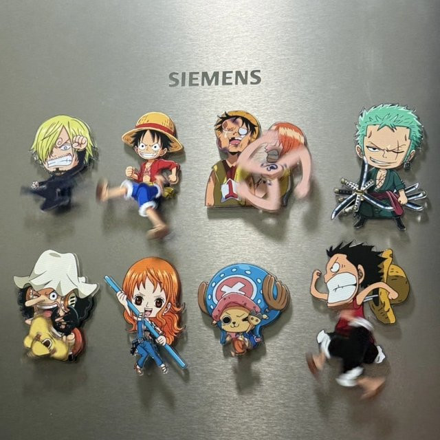 Bandai One Piece 3D Rotierender Kühlschrankmagnet Chibi Cartoon Anime-Charakter in Multicolour - Bild 1