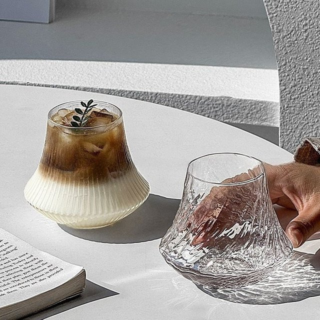 Ästhetische Glastasse im Vulkan-Design für Kaffee und Wasser, transparent - Bild 1