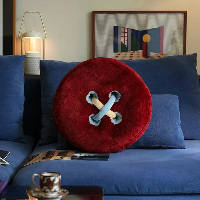 Rundes Plüschkissen in Knopf-Optik, rot, Durchmesser: 40 cm - Bild 1