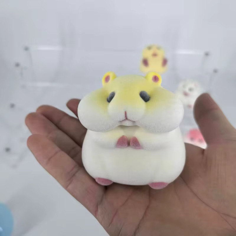Bandai Cartoon Beflockung Hamster Kawaii Action Figure, Nachtleuchtende Leuchtende Puppe, Bunt / Mehrfarbig - Bild 4