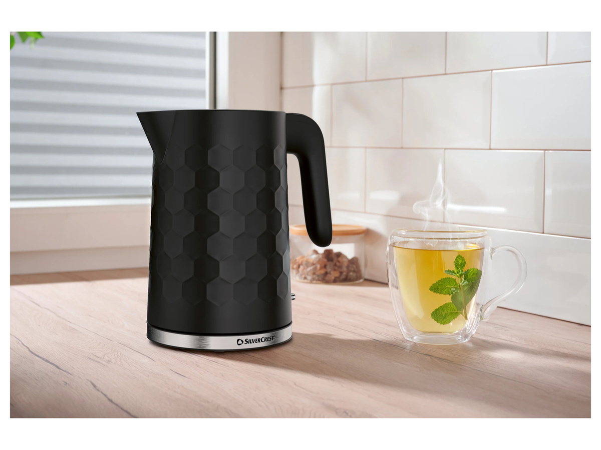 SILVERCREST Wasserkocher SWKW 3000 A1 in Schwarz mit Wabenstruktur, Edelstahl und Kalkfilter - Bild 2