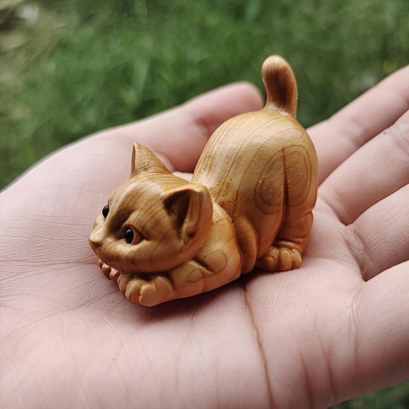Handgeschnitzte Kätzchen-Statue aus Holz in Braun als realistische Miniatur-Tierdekoration für dein Zuhause oder dein Büro - Bild 4