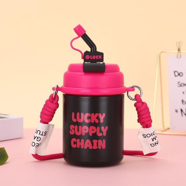 Yiran Furniture Strohkaffeebecher mit Rückseil und doppelwandigem Vakuum-Isolationssystem, 500 ml, Pink und Black - Bild 1