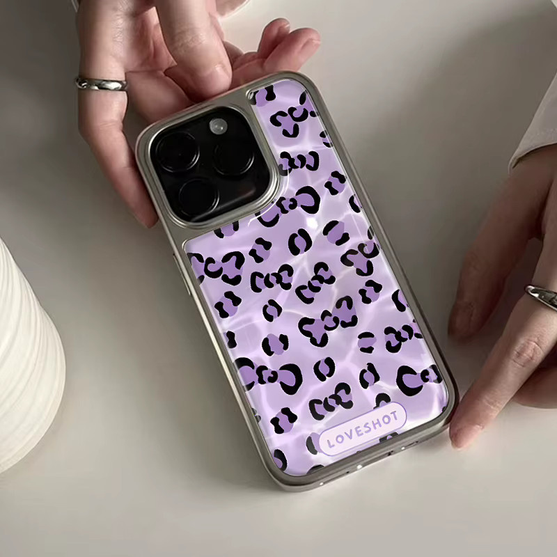 DecoPhone Stoßfeste Handyhülle mit lila Leopardenmuster, Schleife und silbernem Rand für iPhone 17, 16, 15, 14 Pro Max mit Hydrogel-Rückplatte - Bild 3