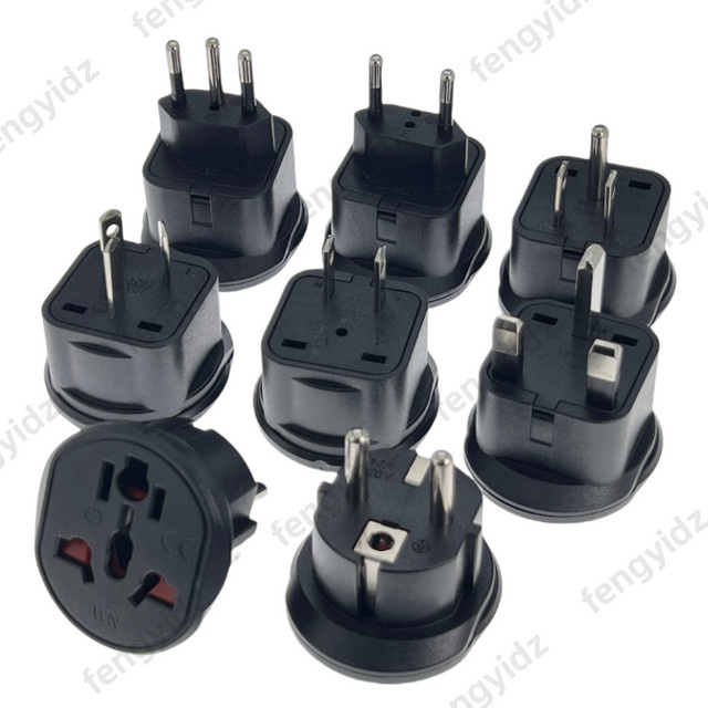 Fengyidz Universal Reiseadapter für AU UK US EU Steckertypen in Schwarz - Bild 1