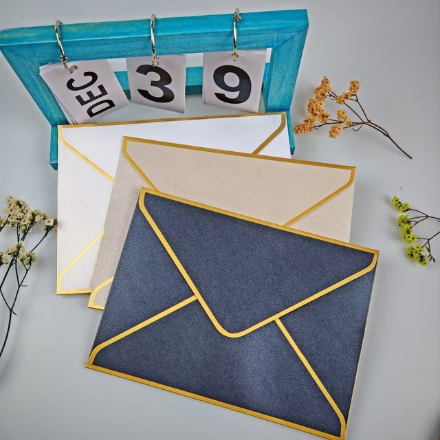 10 Stück Bronzing-Einladungsumschläge aus Papier in Gold und Schwarz, B: 19 cm, H: 14 cm - Bild 1