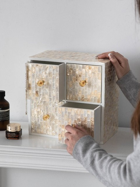 AhunderJiaz Make-up-Organizer im französischen Boho-Stil mit Schubladen aus Acryl, dekorative Schmuck- und Hautpflege-Aufbewahrungsbox für dein Badezimmer oder den Schreibtisch - Bild 1