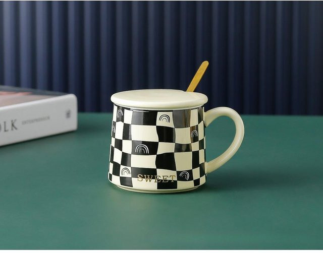 Ins Style Retro Schachbrettbecher aus Keramik in Schwarz, 310 ml - Bild 1