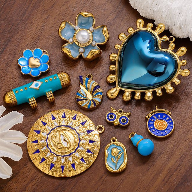 Elomia Anhänger Edelstahl, Dunkelblaue Emaille, Herz- und Blumenform, Gold, Unisex - Bild 1