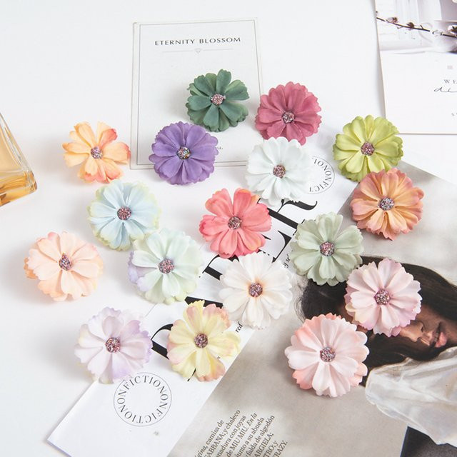 TTCY Künstliche Gänseblümchen Köpfe in Multicolor für Hochzeit und Festival, 10 oder 20 Stück - Bild 1