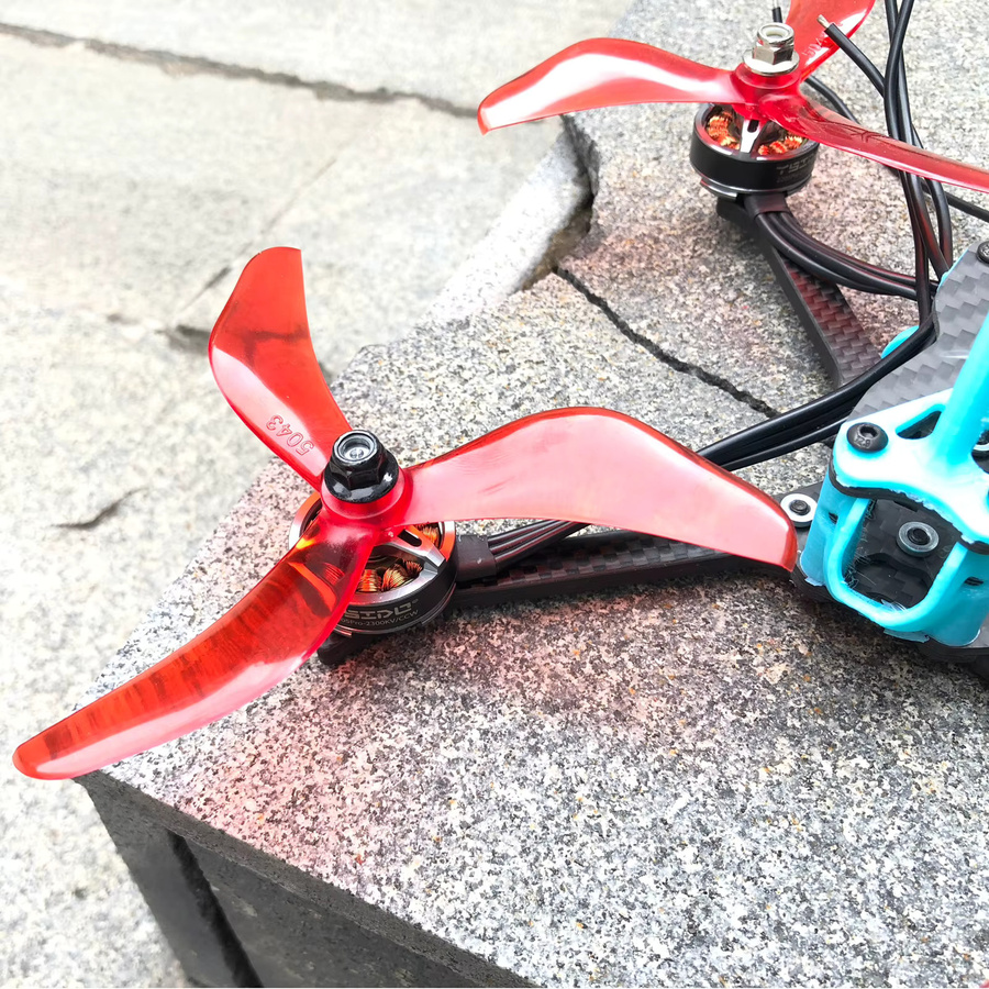YSIDO 3-Blatt-Propeller für RC FPV Freestyle 5 Zoll Drohnen, 2 Paar, Lila, Rot - Bild 2