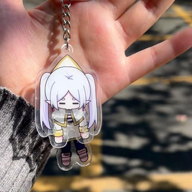 CHIC STUDIO Schlüsselanhänger Acryl, Anime Frieren, Beige, Unisex - Bild 1