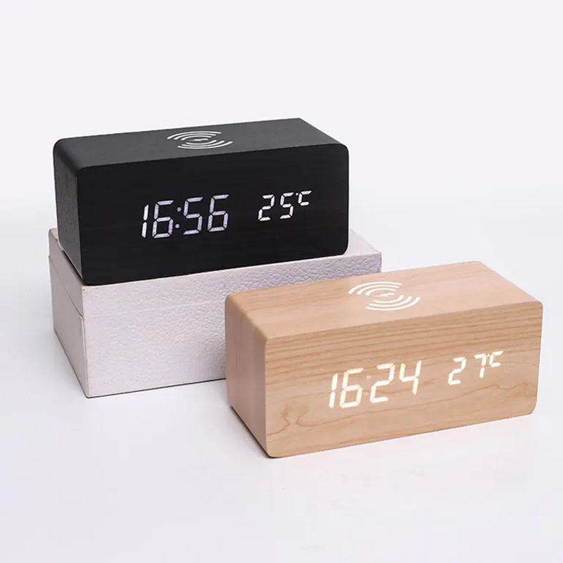 TOMTOP JMS Digitaler Holz-Wecker mit LED-Anzeige, 10W Wireless Charging, Thermometer und Datumsanzeige, Schwarz - Bild 6